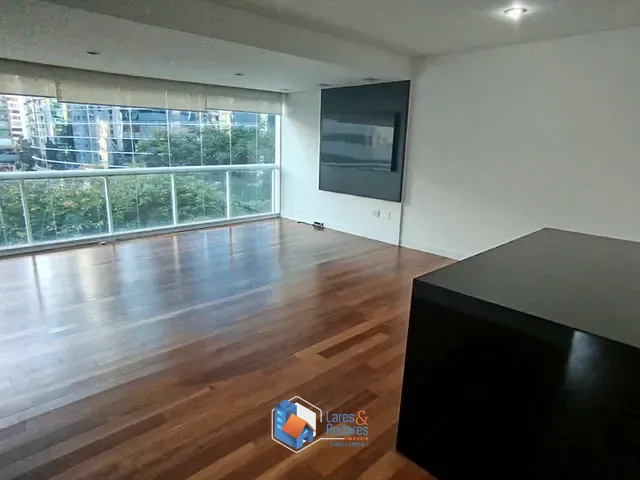 Apartamento 1 quarto e 2 banheiros, à venda, no bairro Itaim Bibi em São Paulo