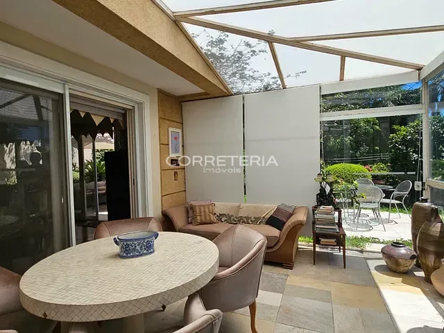 Casa 4 quartos e 5 banheiros, à venda, no bairro Cidade Jardim em São Paulo