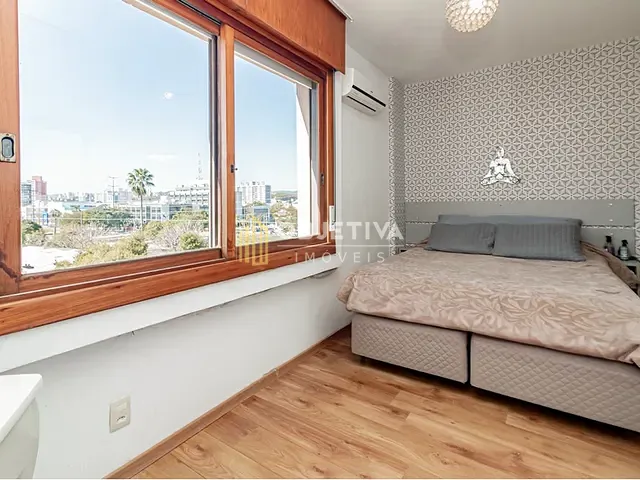 Apartamento 2 quartos e 1 banheiro, à venda, no bairro Menino Deus em Porto Alegre