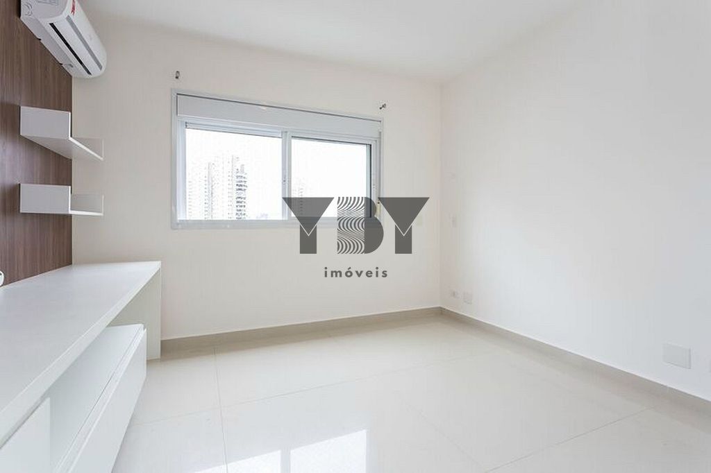 Apartamento à venda com 3 quartos, 213m² - Foto 4