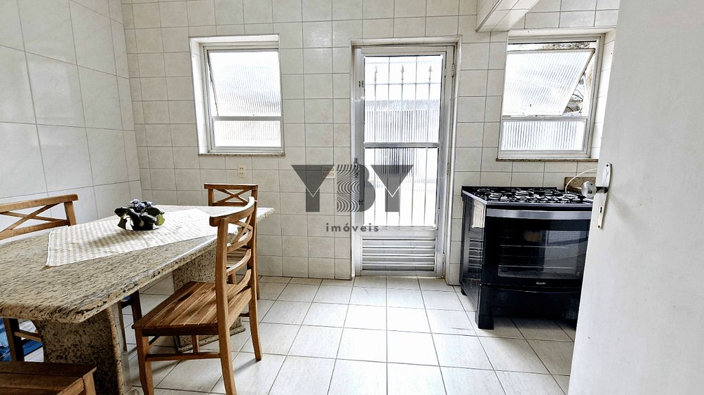 Casa à venda com 4 quartos, 300m² - Foto 14