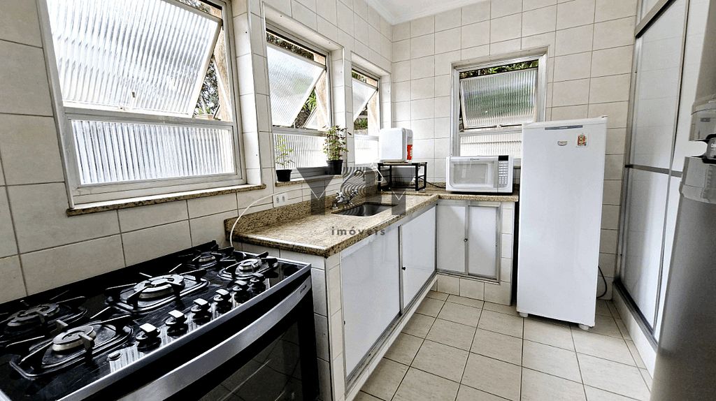 Casa à venda com 4 quartos, 300m² - Foto 10