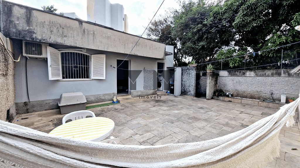 Casa à venda com 4 quartos, 300m² - Foto 7