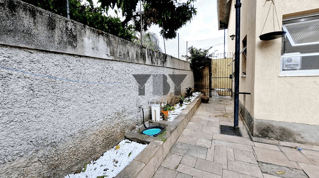 Casa à venda com 4 quartos, 300m² - Foto 5