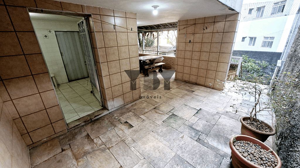 Casa à venda com 4 quartos, 300m² - Foto 29
