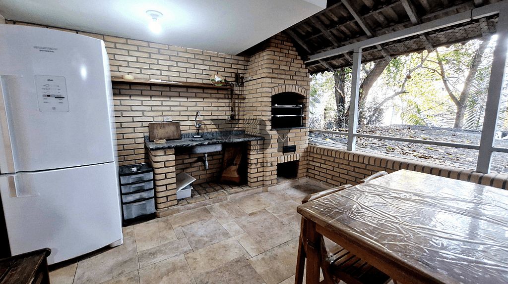 Casa à venda com 4 quartos, 300m² - Foto 25