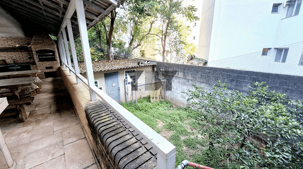 Casa à venda com 4 quartos, 300m² - Foto 22