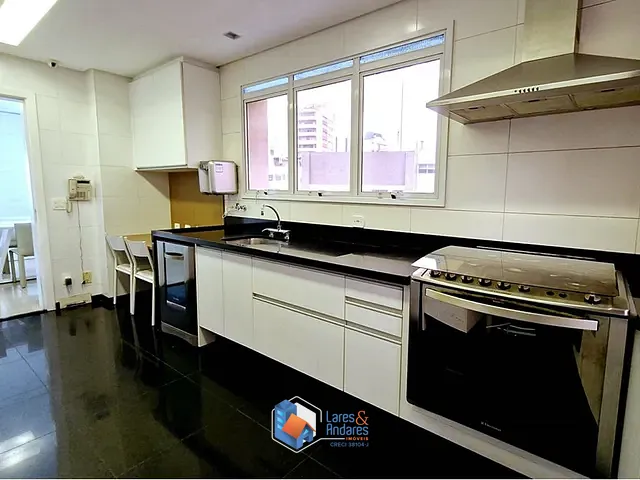 Apartamento 4 quartos e 4 banheiros, à venda, no bairro Higienópolis em São Paulo
