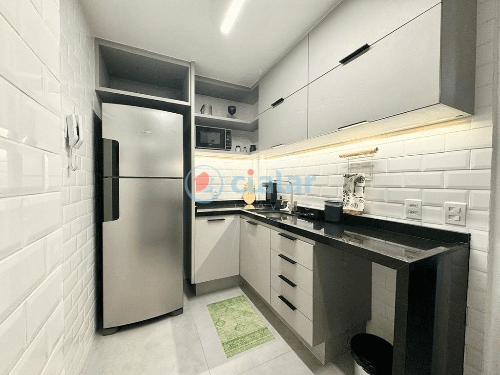 Apartamento à venda com 2 quartos, 70m² - Foto 1