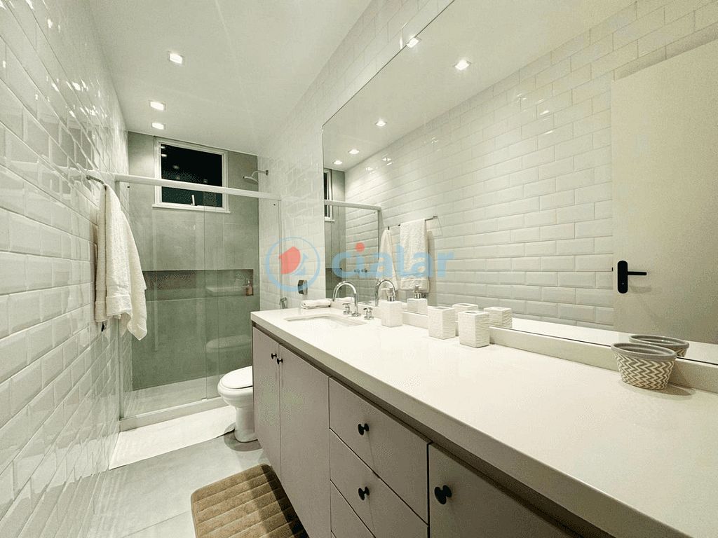 Apartamento à venda com 2 quartos, 70m² - Foto 2