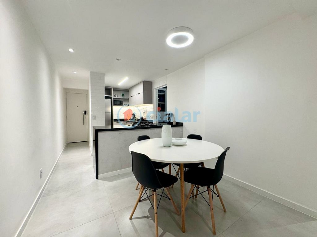 Apartamento à venda com 2 quartos, 70m² - Foto 12