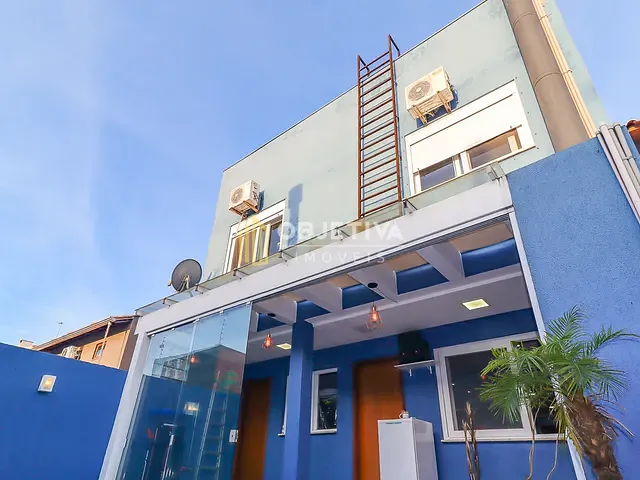 Casa 3 quartos e 3 banheiros, à venda, no bairro Hípica em Porto Alegre