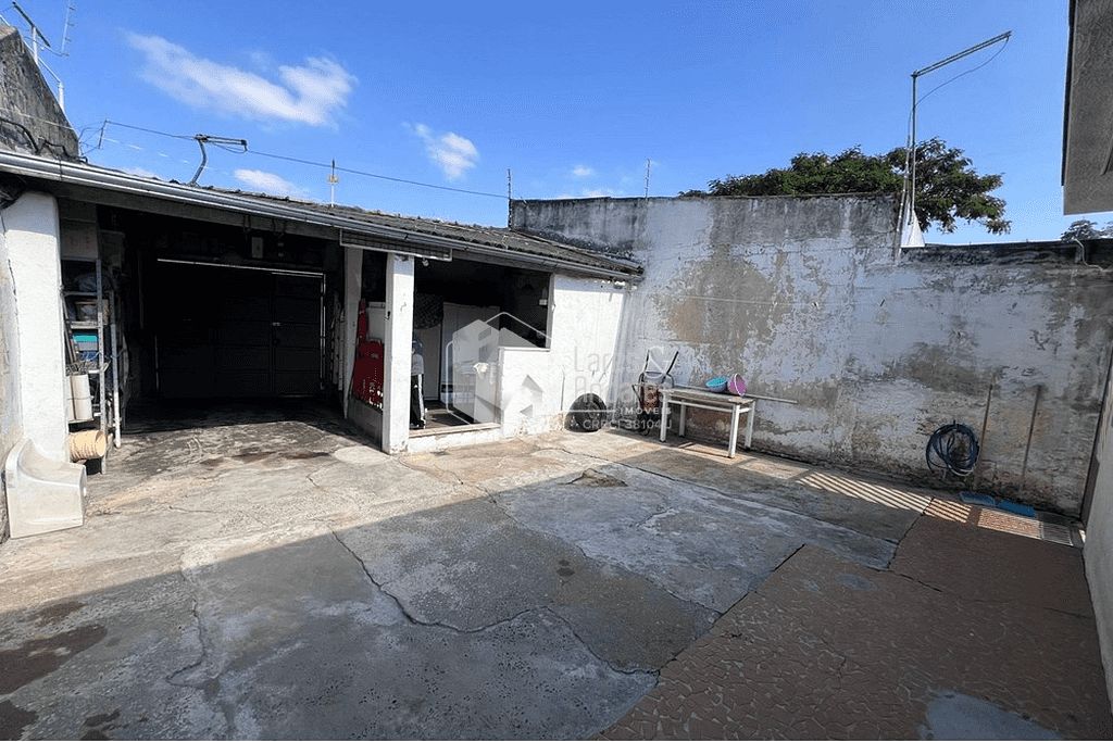 Casa à venda com 2 quartos, 97m² - Foto 2
