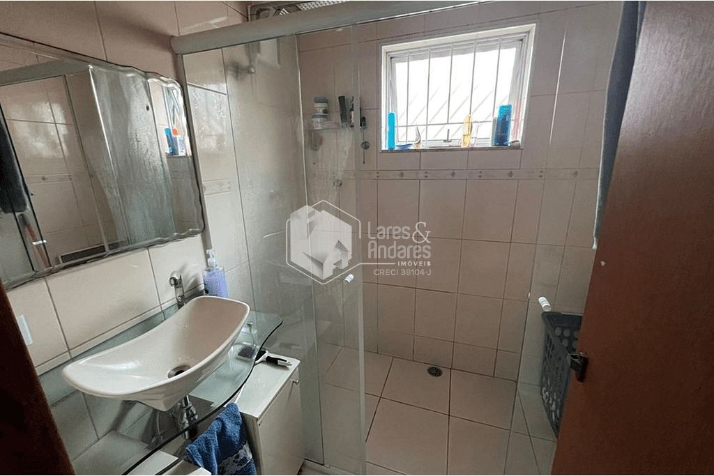 Casa à venda com 2 quartos, 97m² - Foto 3
