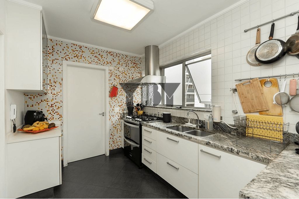Apartamento à venda com 3 quartos, 169m² - Foto 29