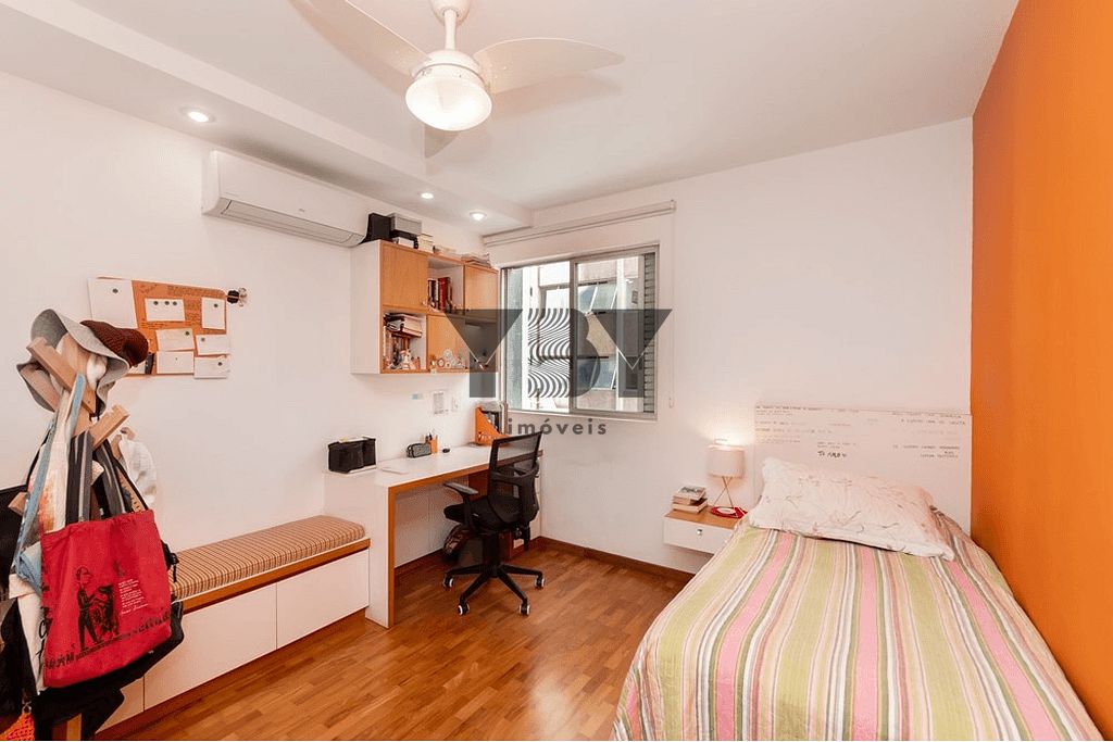 Apartamento à venda com 3 quartos, 169m² - Foto 4