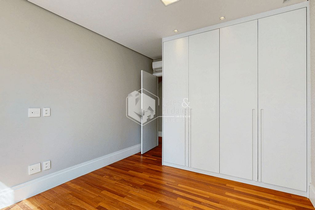 Apartamento, 3 quartos, 222 m² - Foto 2