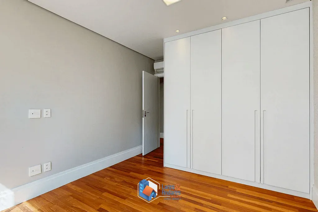 Apartamento, 3 quartos, 222 m² - Foto 2
