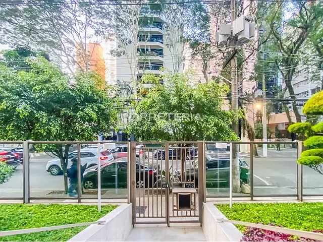 Apartamento 3 quartos e 3 banheiros, à venda, no bairro Itaim Bibi em São Paulo