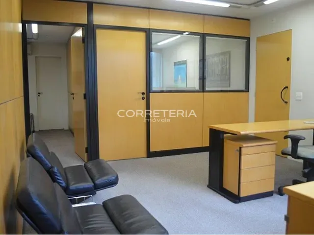 Sala à venda, no bairro Perdizes em São Paulo