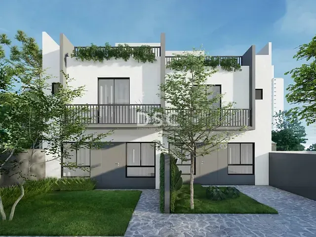 Casa 3 quartos e 3 banheiros, à venda, no bairro Xaxim em Curitiba