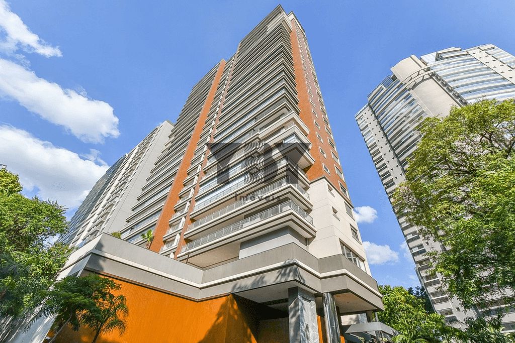 Apartamento à venda com 3 quartos, 244m² - Foto 2