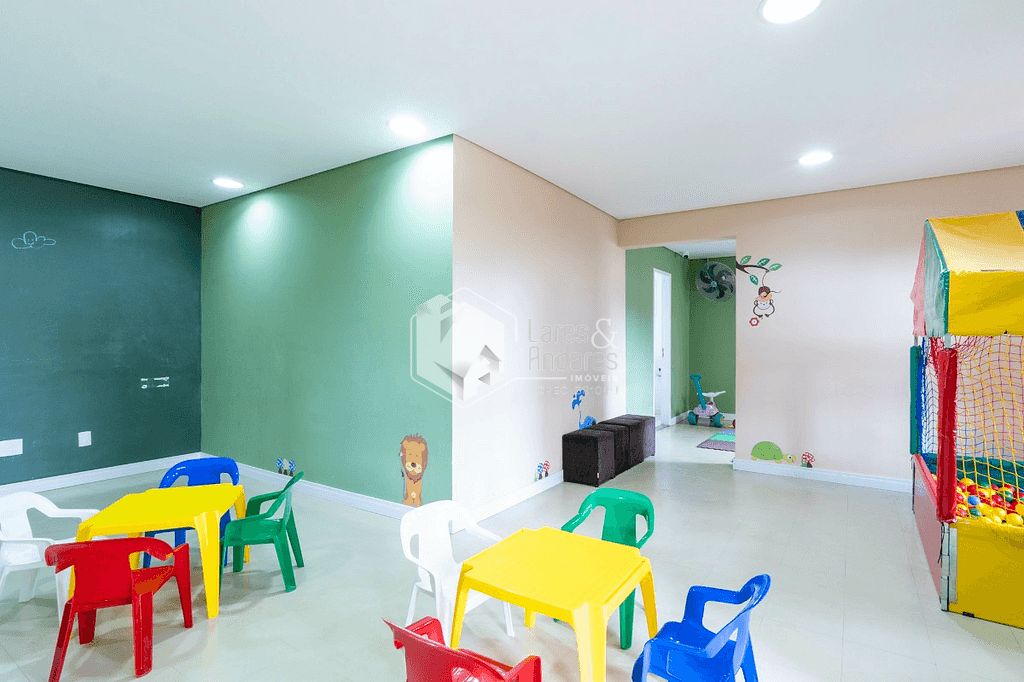 Apartamento à venda com 2 quartos, 62m² - Foto 4