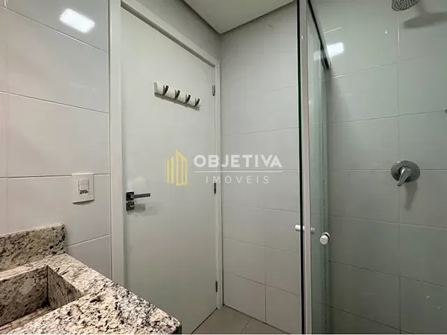 Apartamento 1 quarto e 1 banheiro, à venda, no bairro Menino Deus em Porto Alegre