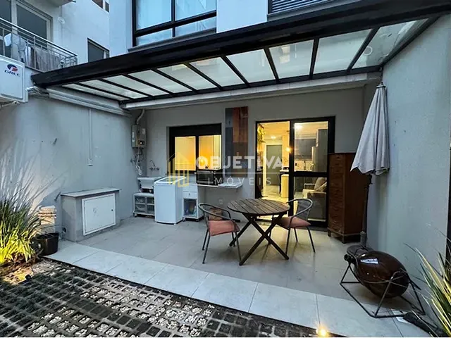 Apartamento 1 quarto e 1 banheiro, à venda, no bairro Menino Deus em Porto Alegre