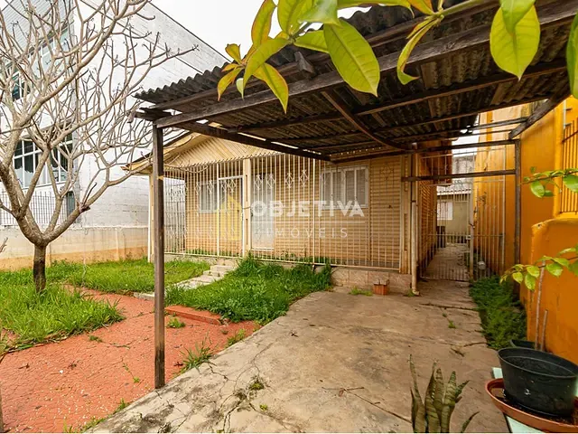 Terreno à venda, no bairro Santa Maria Goretti em Porto Alegre