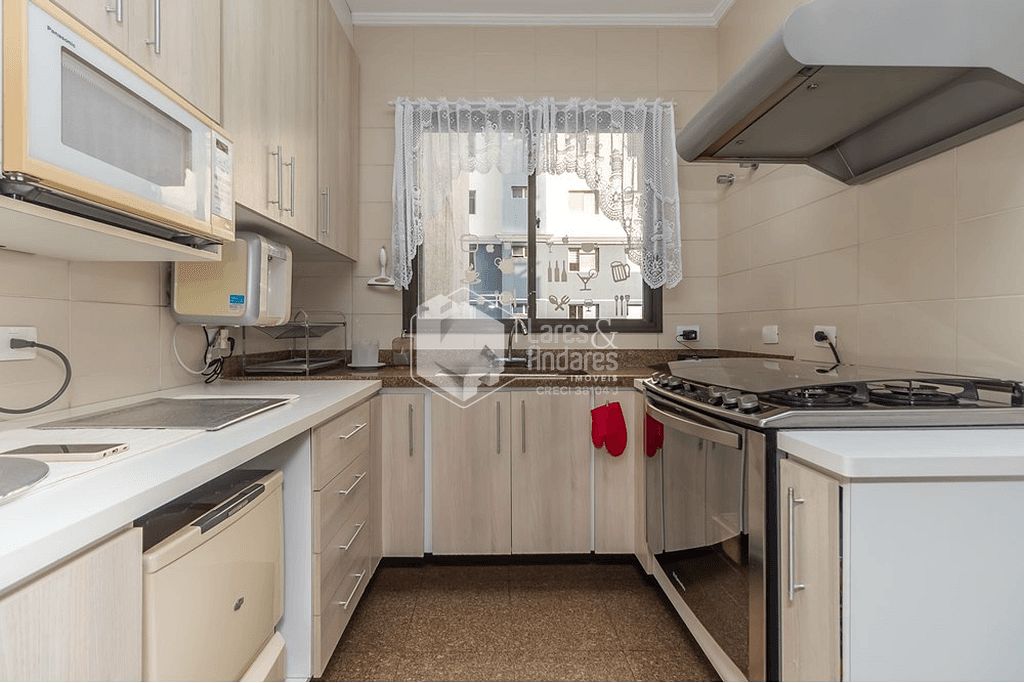 Apartamento à venda com 3 quartos, 176m² - Foto 11