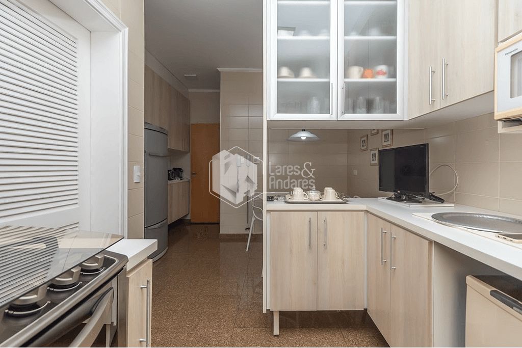 Apartamento à venda com 3 quartos, 176m² - Foto 12