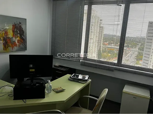 Sala à venda, no bairro Campo Belo em São Paulo