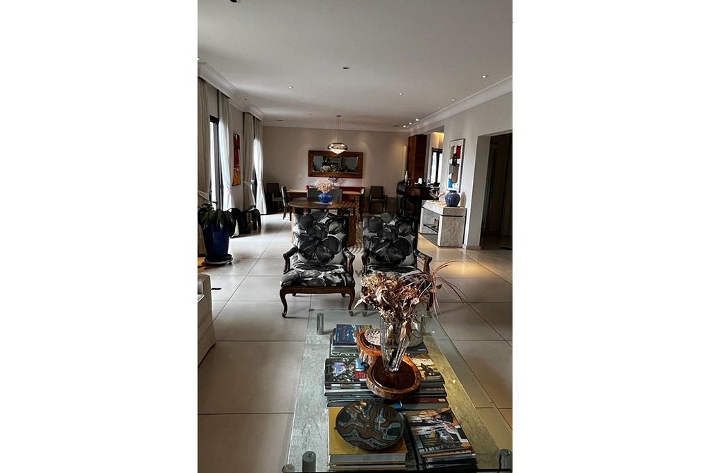 Apartamento à venda com 4 quartos, 313m² - Foto 4