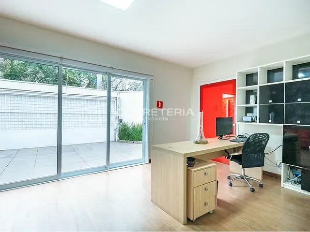 Casa 3 quartos e 5 banheiros, à venda, no bairro Jardim Petrópolis em São Paulo