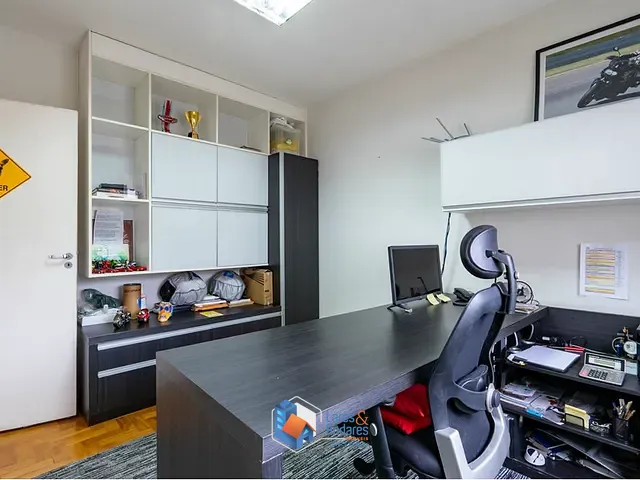 Casa 3 quartos e 5 banheiros, à venda, no bairro Jardim Petrópolis em São Paulo