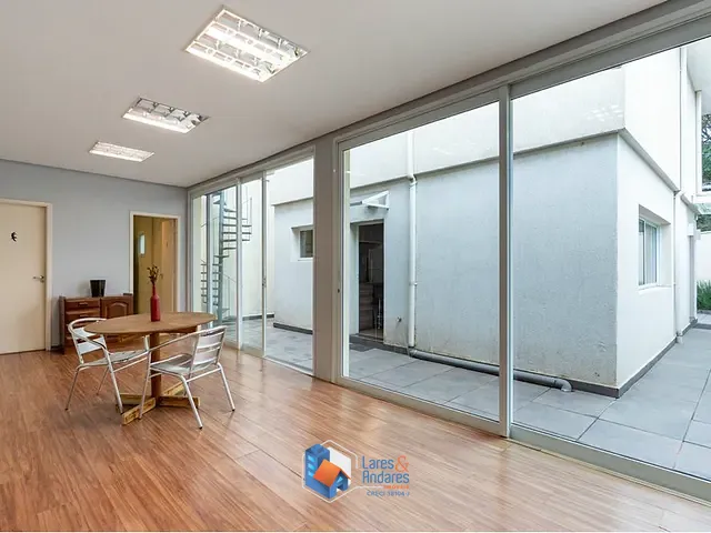 Casa 3 quartos e 5 banheiros, à venda, no bairro Jardim Petrópolis em São Paulo