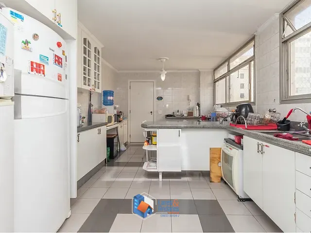 Apartamento 5 quartos e 4 banheiros, à venda, no bairro Santa Cecília em São Paulo