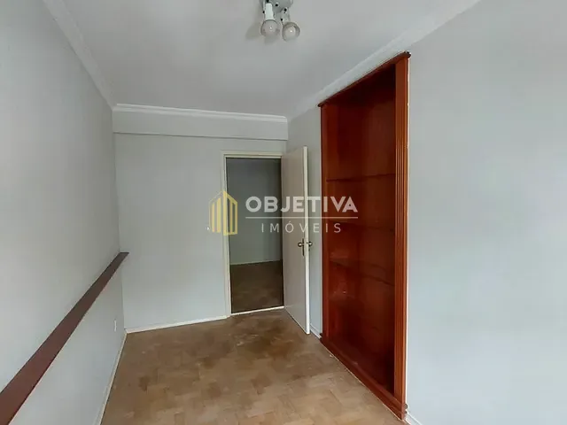 Sala à venda, no bairro Moinhos de Vento em Porto Alegre