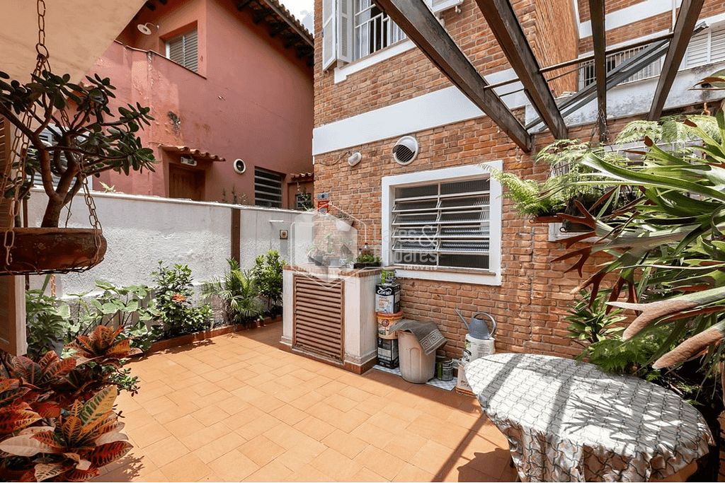 Casa à venda com 3 quartos, 162m² - Foto 18
