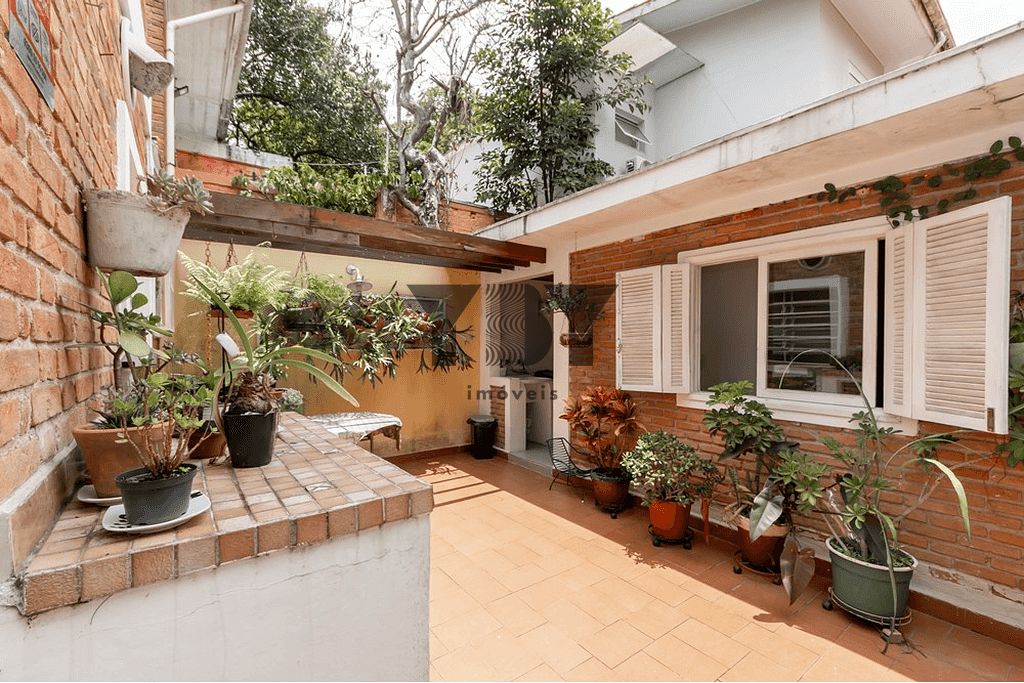 Casa à venda com 3 quartos, 162m² - Foto 2