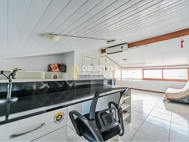 Casa 2 quartos e 3 banheiros, à venda, no bairro Hípica em Porto Alegre