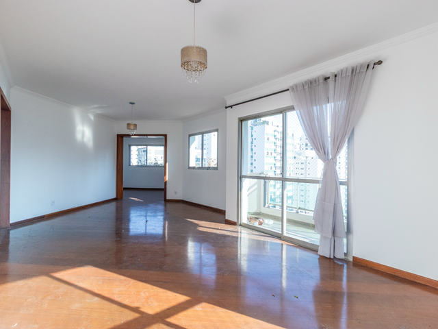 Foto do Apartamento - Apartamento à venda 4 Quartos 2 Suites 3 Vagas 209M² Moema São Paulo - SP | Lares e Andares Imóveis
