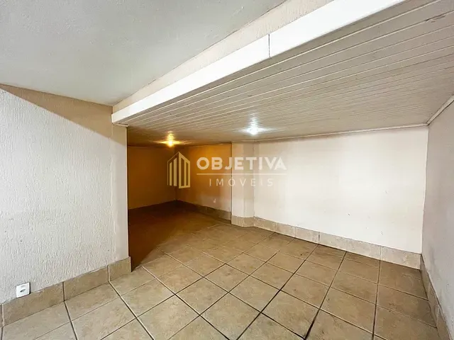 Casa 4 quartos e 3 banheiros, à venda, no bairro Chácara das Pedras em Porto Alegre