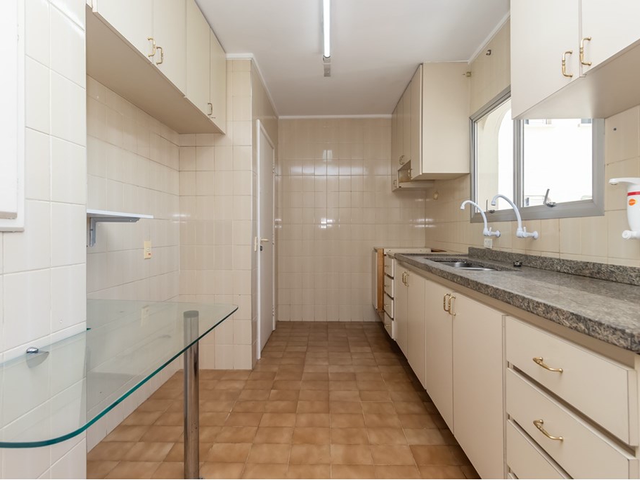 Foto do Apartamento - Apartamento à venda 3 Quartos 1 Suite 2 Vagas 95M² Moema São Paulo - SP | Lares e Andares Imóveis