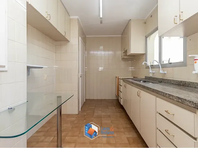 Apartamento 3 quartos e 3 banheiros, à venda, no bairro Moema em São Paulo