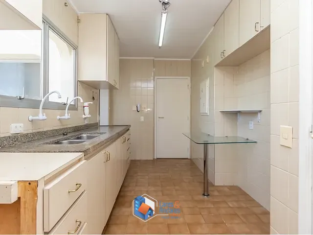 Apartamento 3 quartos e 3 banheiros, à venda, no bairro Moema em São Paulo