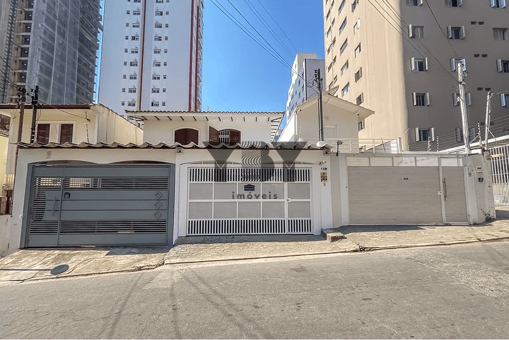 Casa à venda com 4 quartos, 208m² - Foto 1