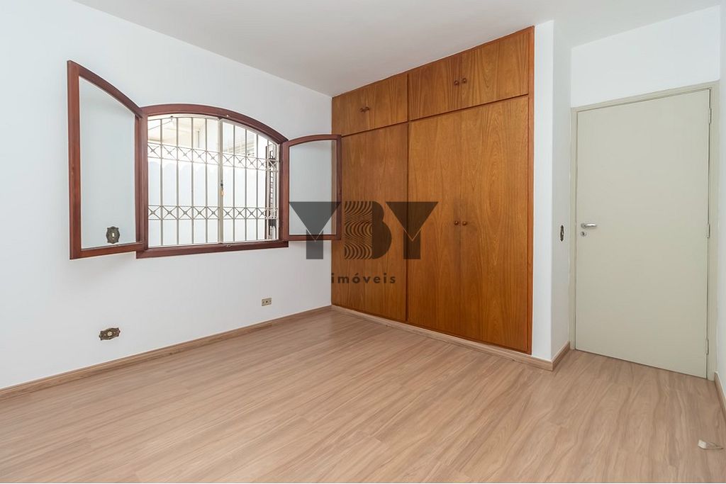 Casa à venda com 4 quartos, 208m² - Foto 4
