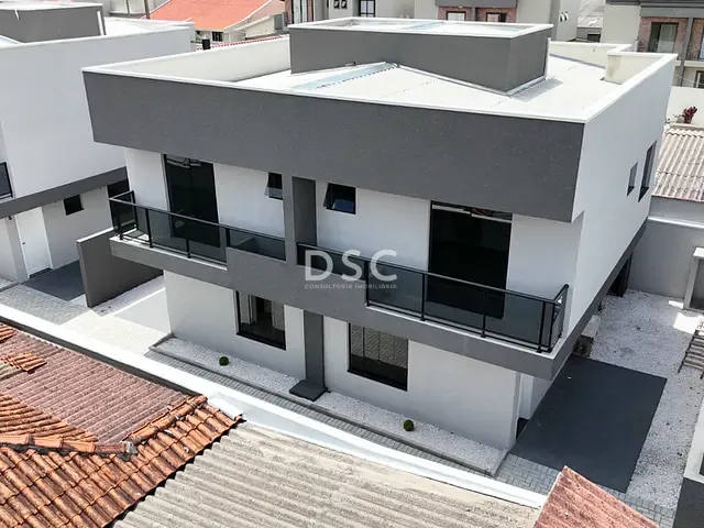 Casa 3 quartos e 3 banheiros, à venda, no bairro Alto Boqueirão em Curitiba